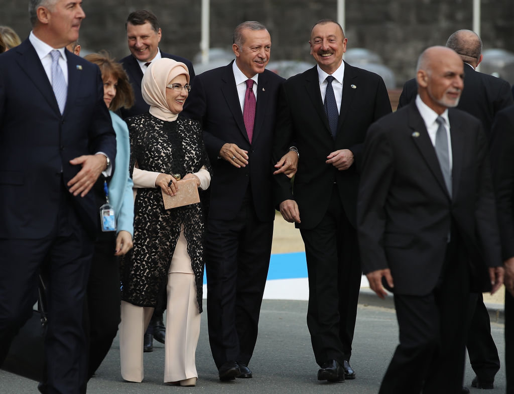Турският президент Реджеп Ердоган и неговият азербайджански колега Илхам Алиев
