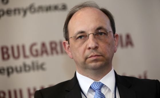 Политици и лидери на партии с първи реакции за решението