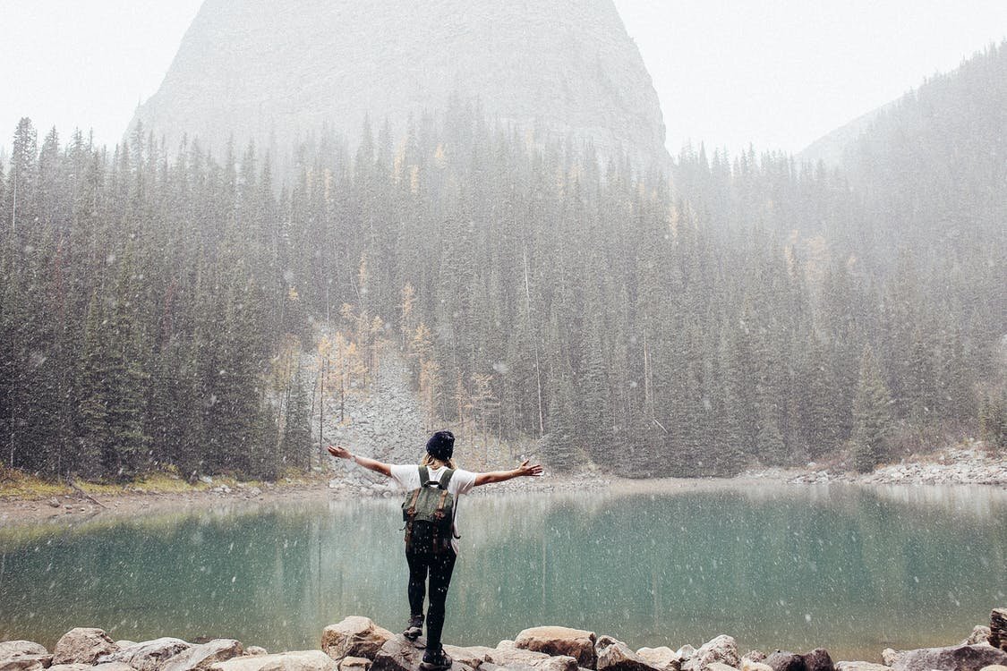 Днес ще е предимно слънчево и горещо Около и след