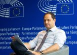 Евродепутат: Никой не пита за Белка, Стрелка и македонец в Космоса, а за пенсии и неравенства