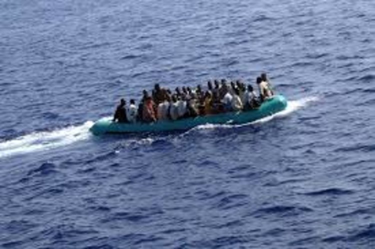 57 мигранти загинаха край бреговете на Либия след като лодката