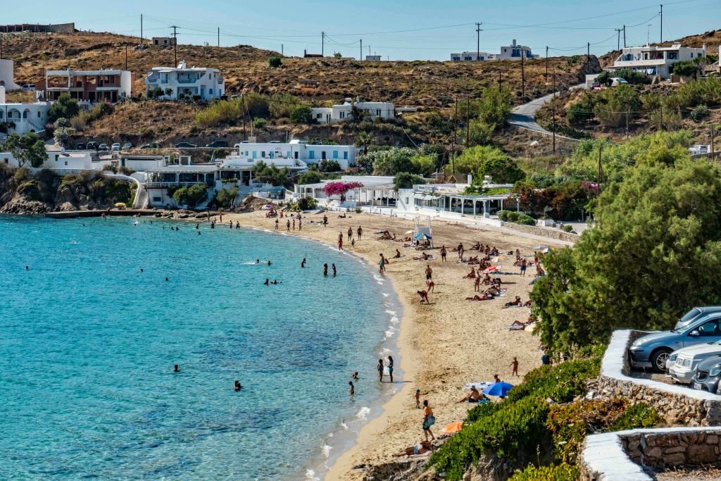 Групата от 13 гръцки острова която включва най популярните дестинации за