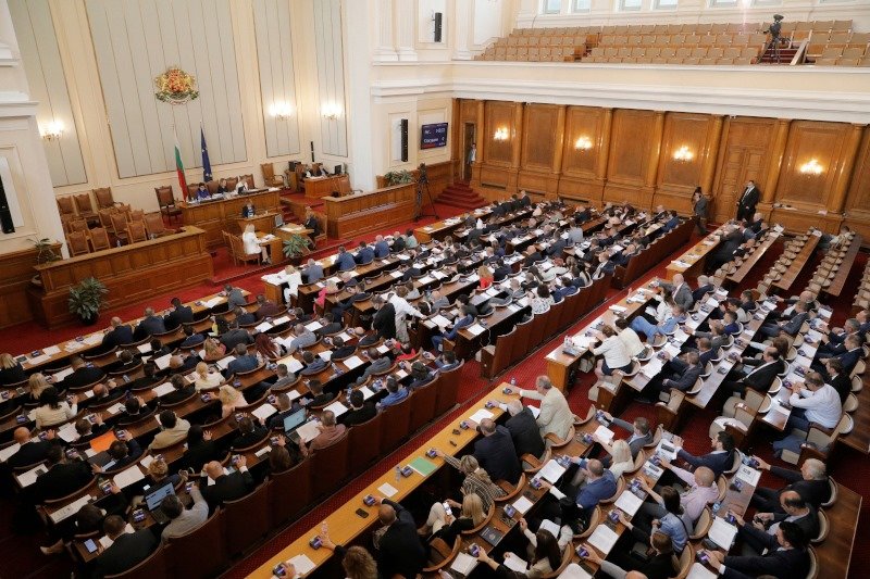 Депутатите в парламента решиха единодушно с 174 гласа за да