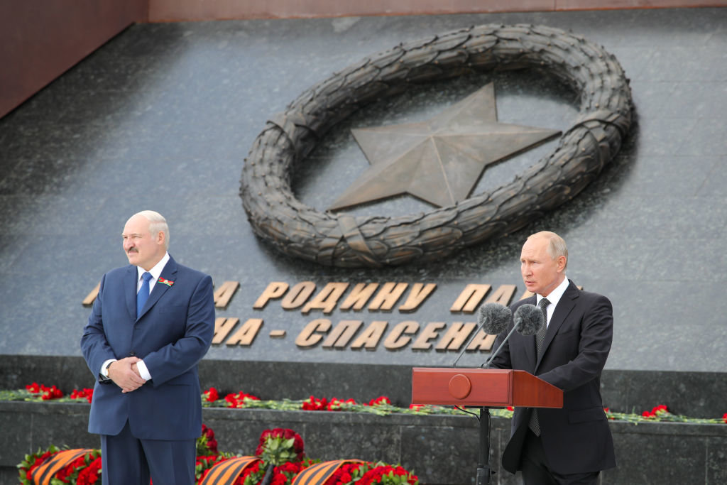 Русия помогна на Лукашенко да смачка опозицията Сега Беларус може