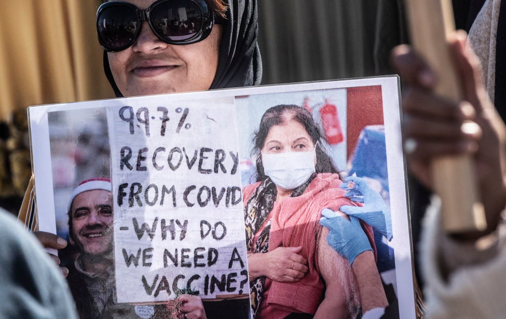 В Южна Африка от днес започва ваксинацията срещу коронавирус на