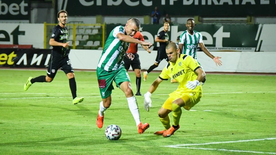 Нападателят на Берое Мартин Камбуров изравни рекорда на легендарния Петър