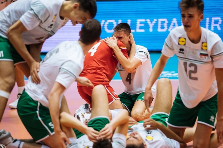 Днес младежкият национален отбор на България по волейбол излиза в