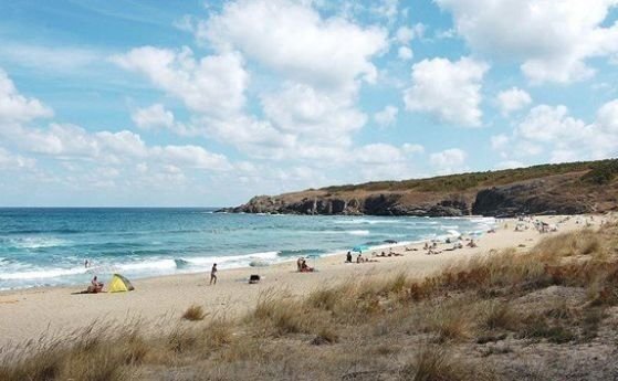 Слънце и облаци ще се редуват днес вятърът ще е