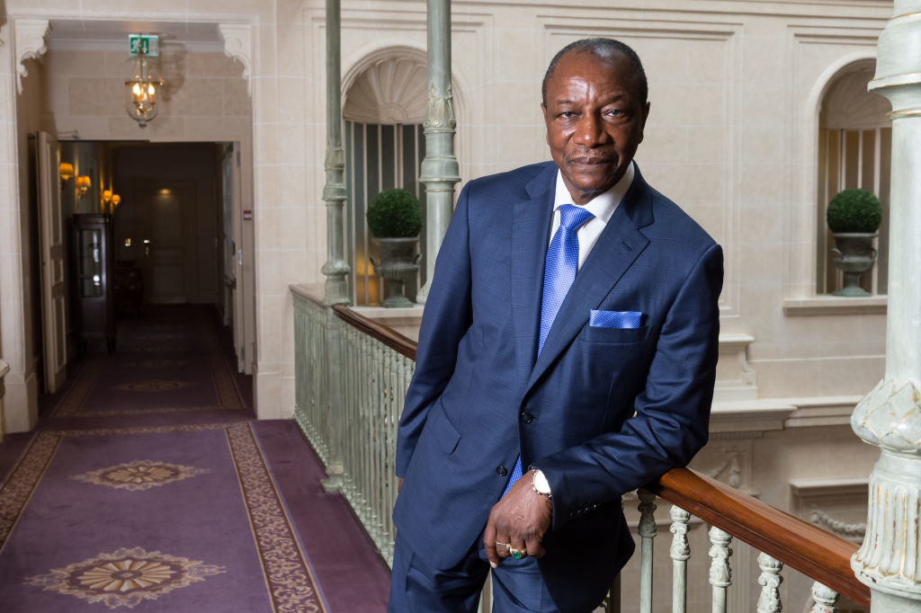 В столицата на африканската държава Гвинея се чува стрелба край