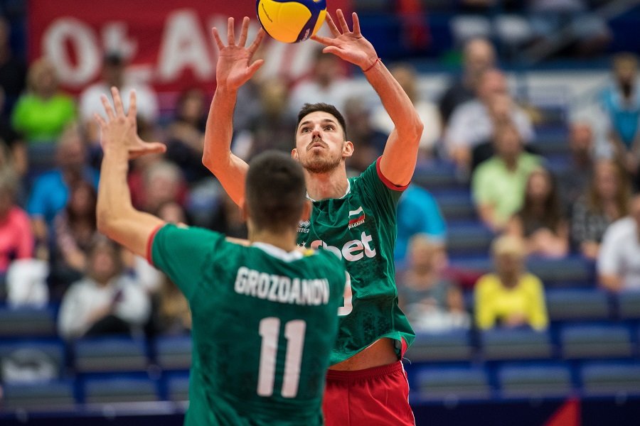 Волейболистите на България не успяха да се завърнат на победния