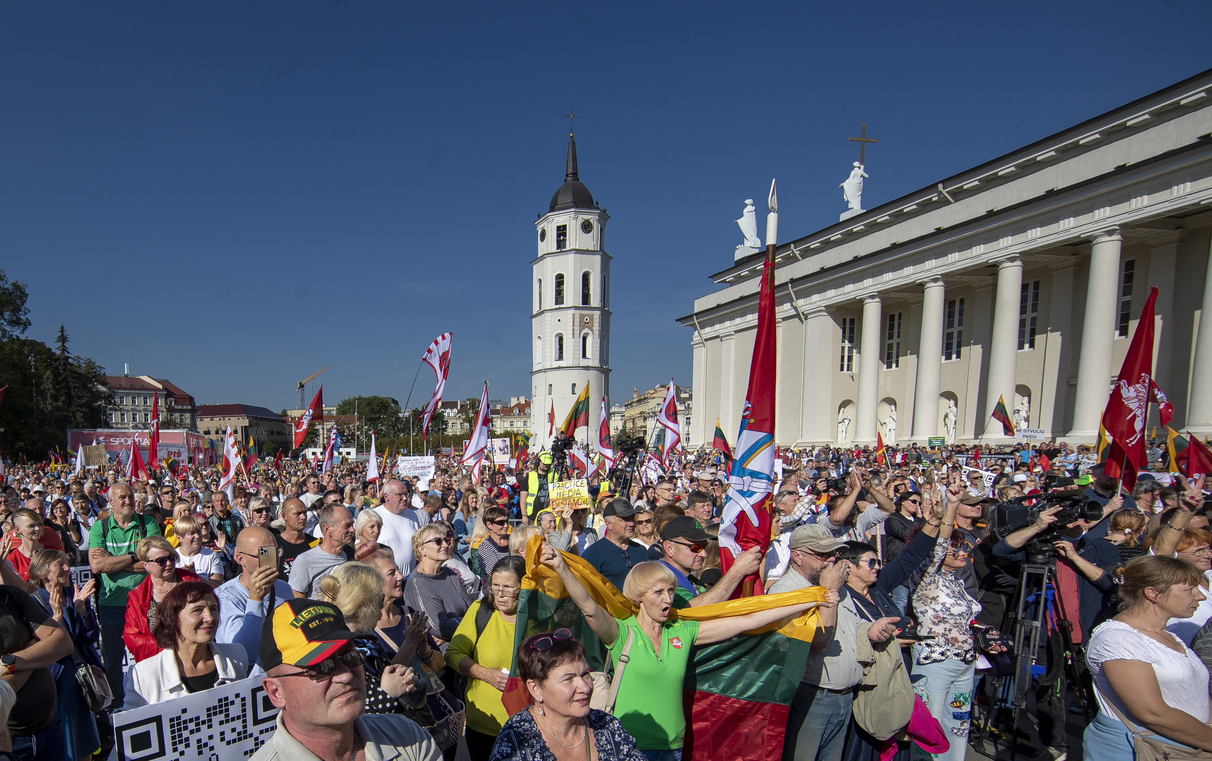 Около 5000 души се събраха днес във Вилнюс, столицата на Литва,