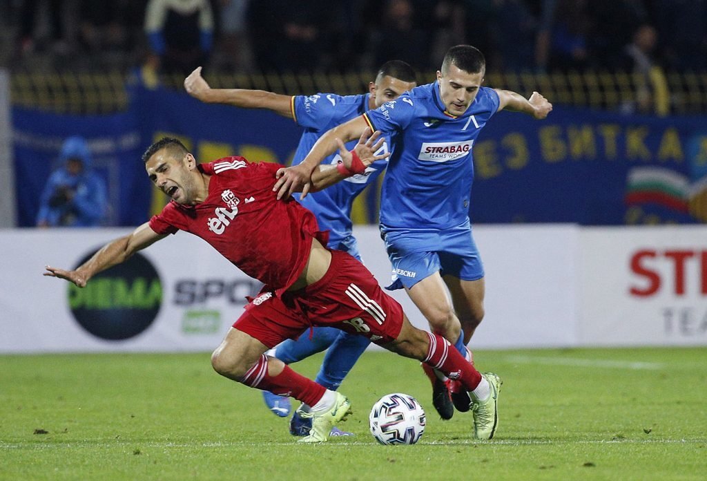 Отборите на Левски и ЦСКА 1948 завършиха 0 0 в първия