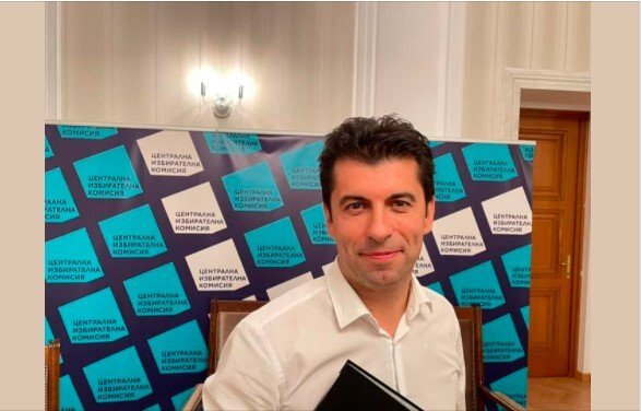 Формацията на двамата бивши служебни министри Кирил Петков и Асен