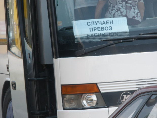 Автобусни превозвачи, таксиметровите шофьори и ресторантьори няма да излязат на