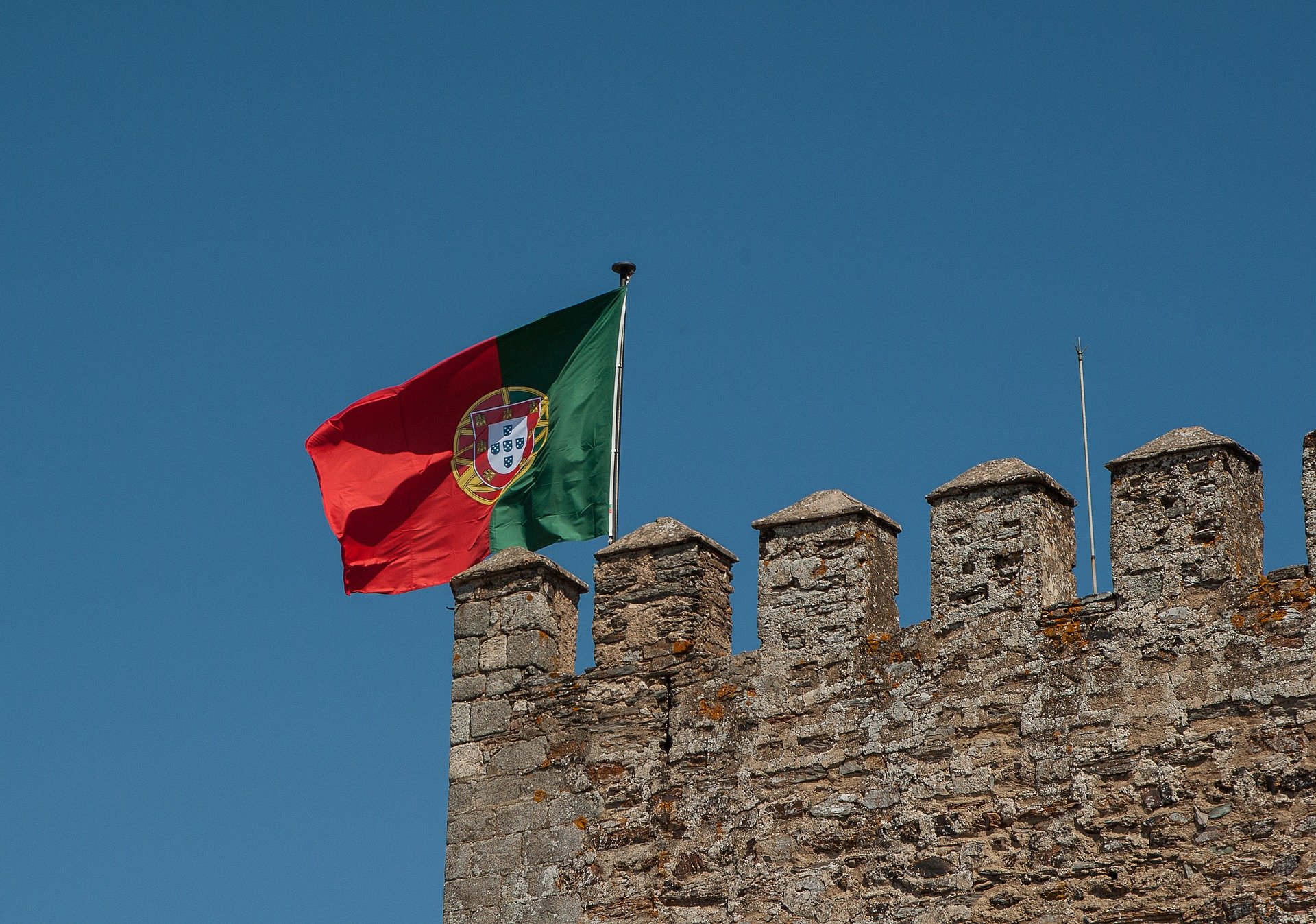 Ваксинационната кампания в Португалия почти приключи В имунизационните центрове вече
