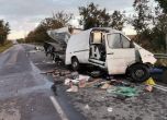 Мъж загина в тежка катастрофа между бус и камион край Шумен