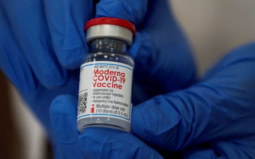 Швеция ще спре засега прилагането на ваксината срещу коронавируса на