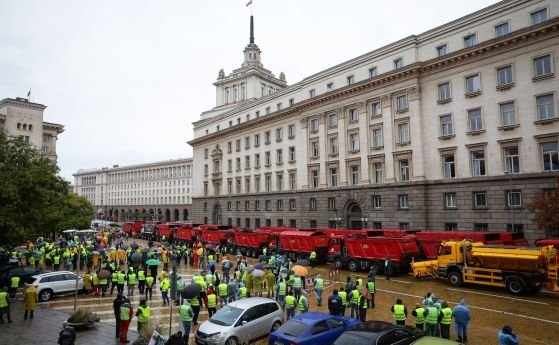 Пътни строители излизат отново на протест днес тежка техника пак