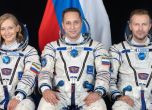 Руски екип се върна на Земята, след като засне сцени от филм в Космоса
