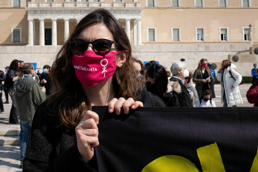 71 от гърците са съгласни с ограниченията за неваксинирани показва