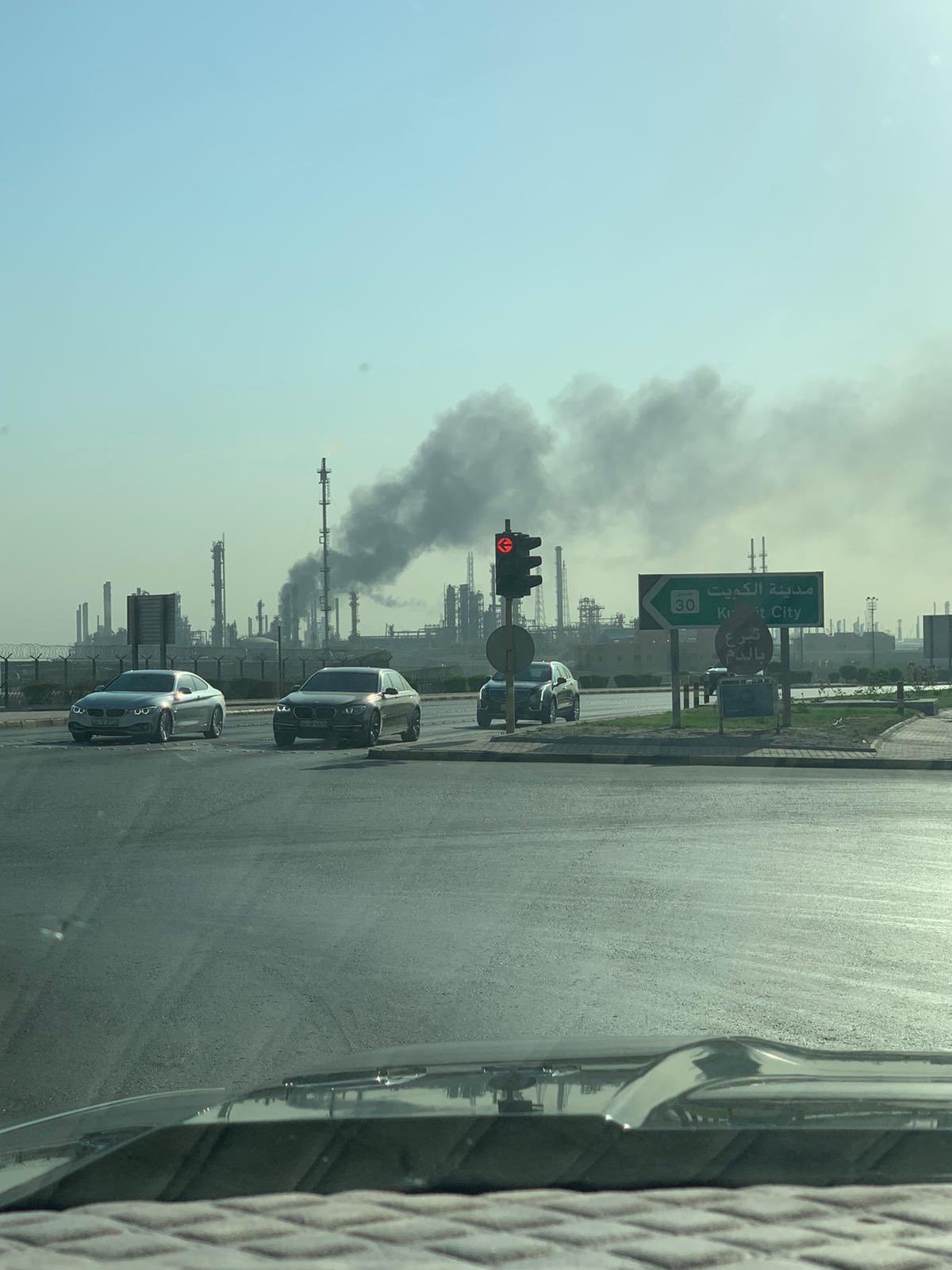 Пожар избухна в най голямата нефтена рафинерия в Кувейт съобщава Ал