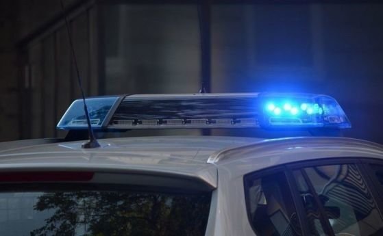 Двама мъже са задържани във Варненско след като със сила