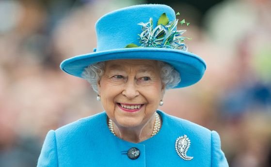 Британската кралица Елизабет II влезе в болница за пръв път
