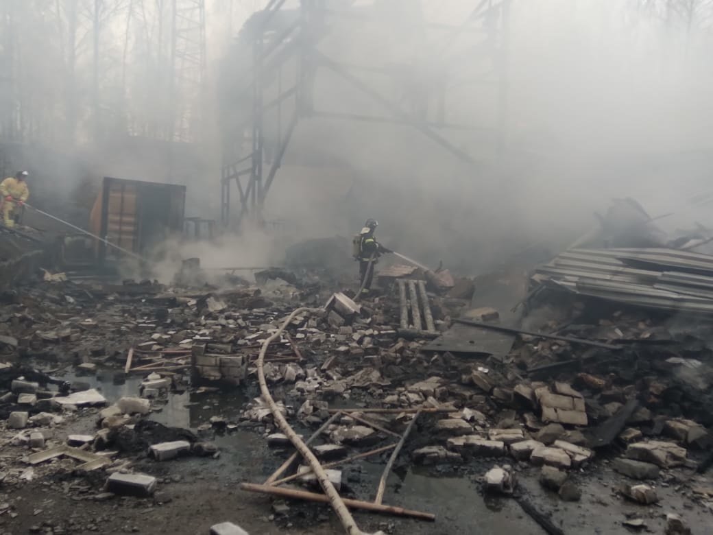 16 души загинаха при пожар в завода Еластик в Рязанска