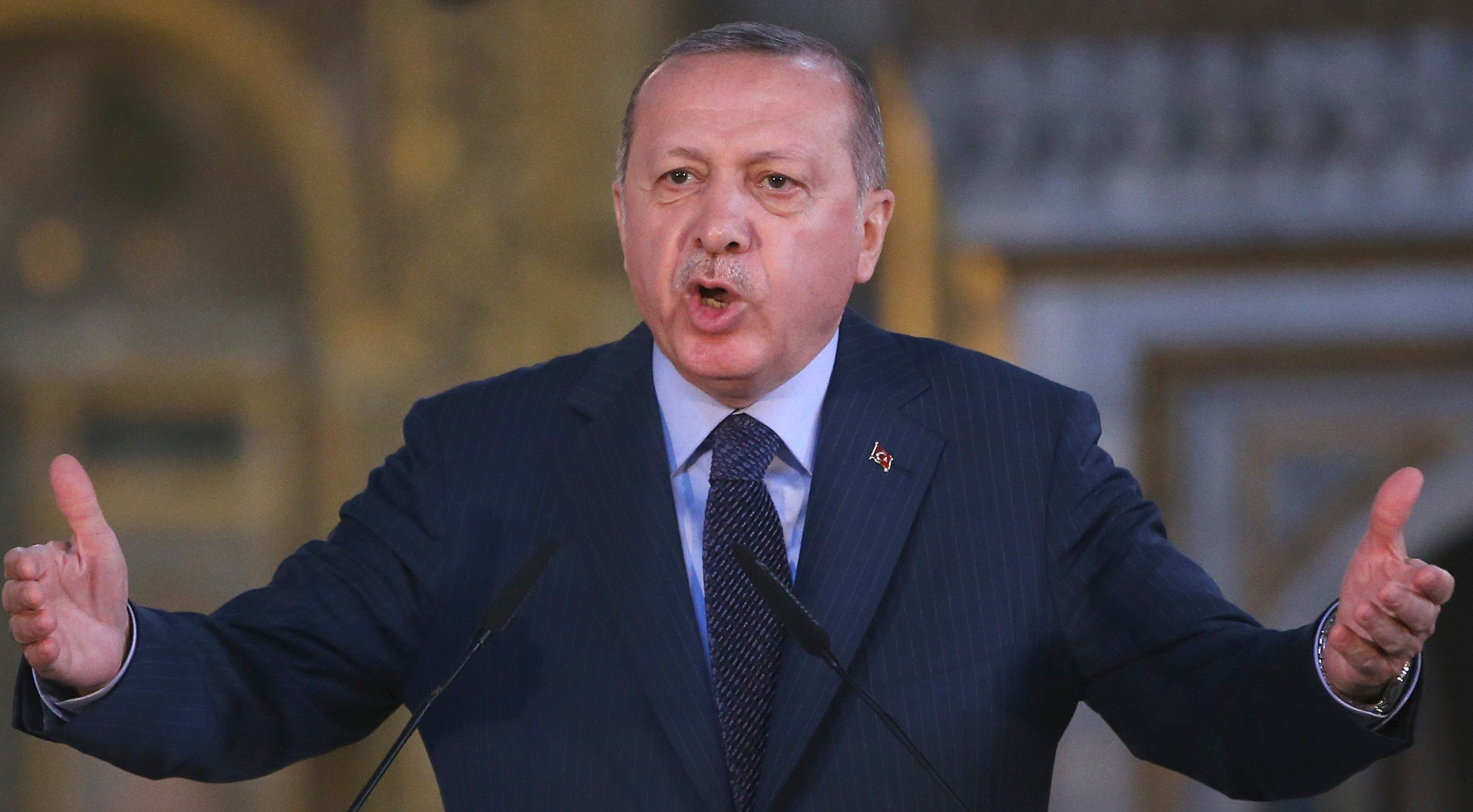Турският президент Реджеп Тайип Ердоган сътвори дипломатически скандал със заповедта