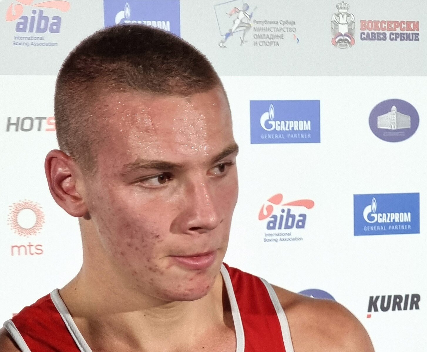 Кристиян Николов се класира с лекота за осминафиналите в полутежка