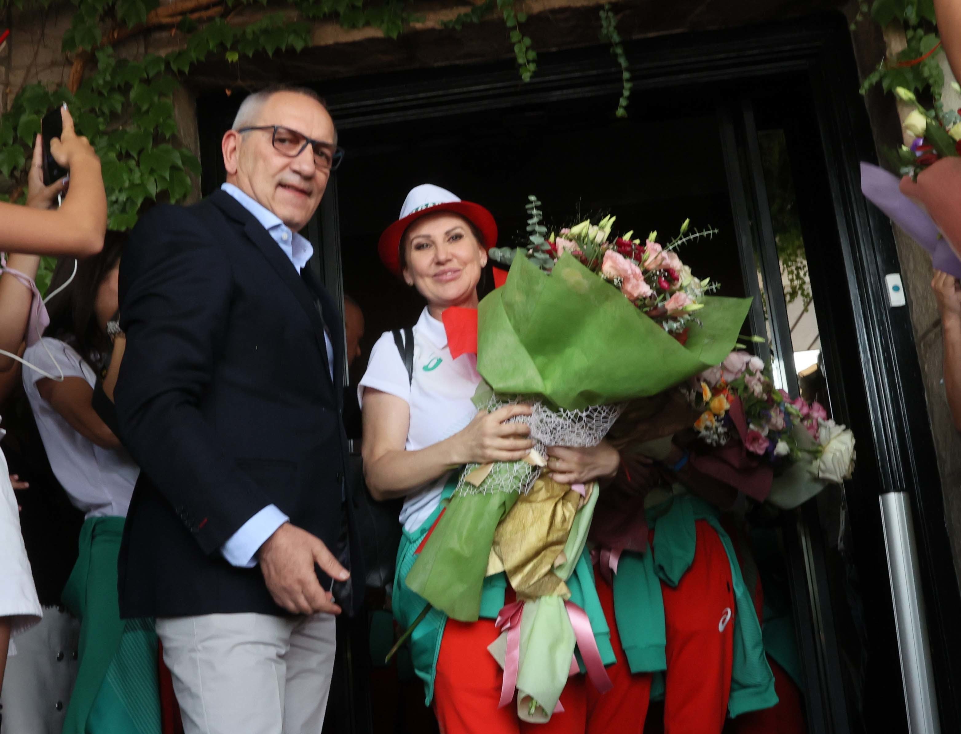 Президентът на БФХГ Илиана Раева коментира състезанието при ансамблите на