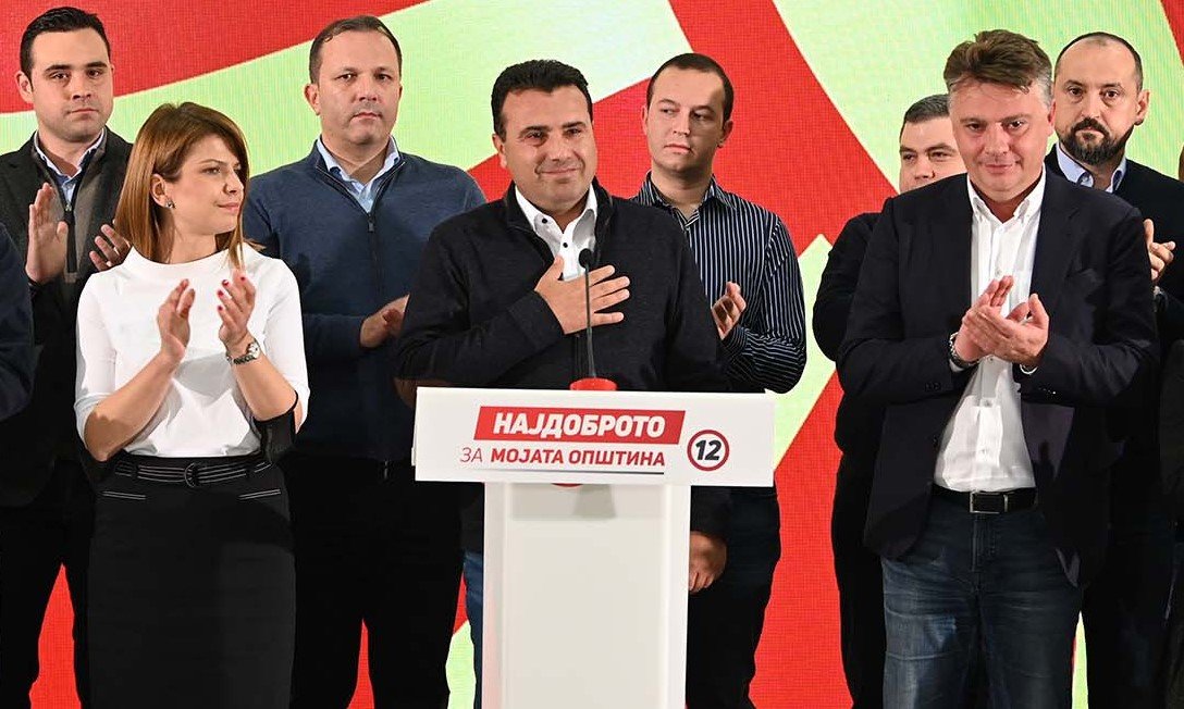 Македонският премиер Зоран Заев подаде оставка след като воденият от