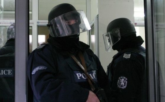 Над 10 души са арестувани след акция на ГДБОП  във