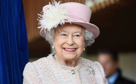 Британската кралица Елизабет II по здравословни причини няма да присъства на