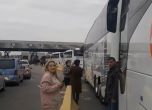 Над 30 автобуса от Турция са спрени за проверка (видео)