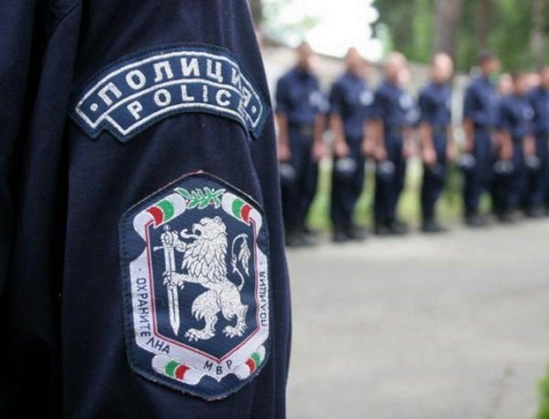 16 000 полицаи участват в охраната на избирателните секции, осигуряване на реда