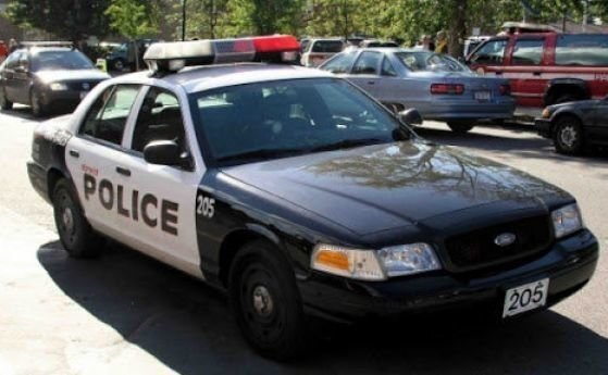 Автомобил се вряза в коледен парад в американския град Уокешо