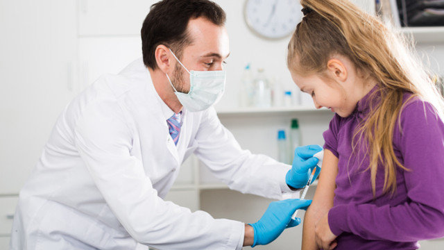 Канада започна ваксинацията срещу COVID-19 на деца от възрастовата група 5-11