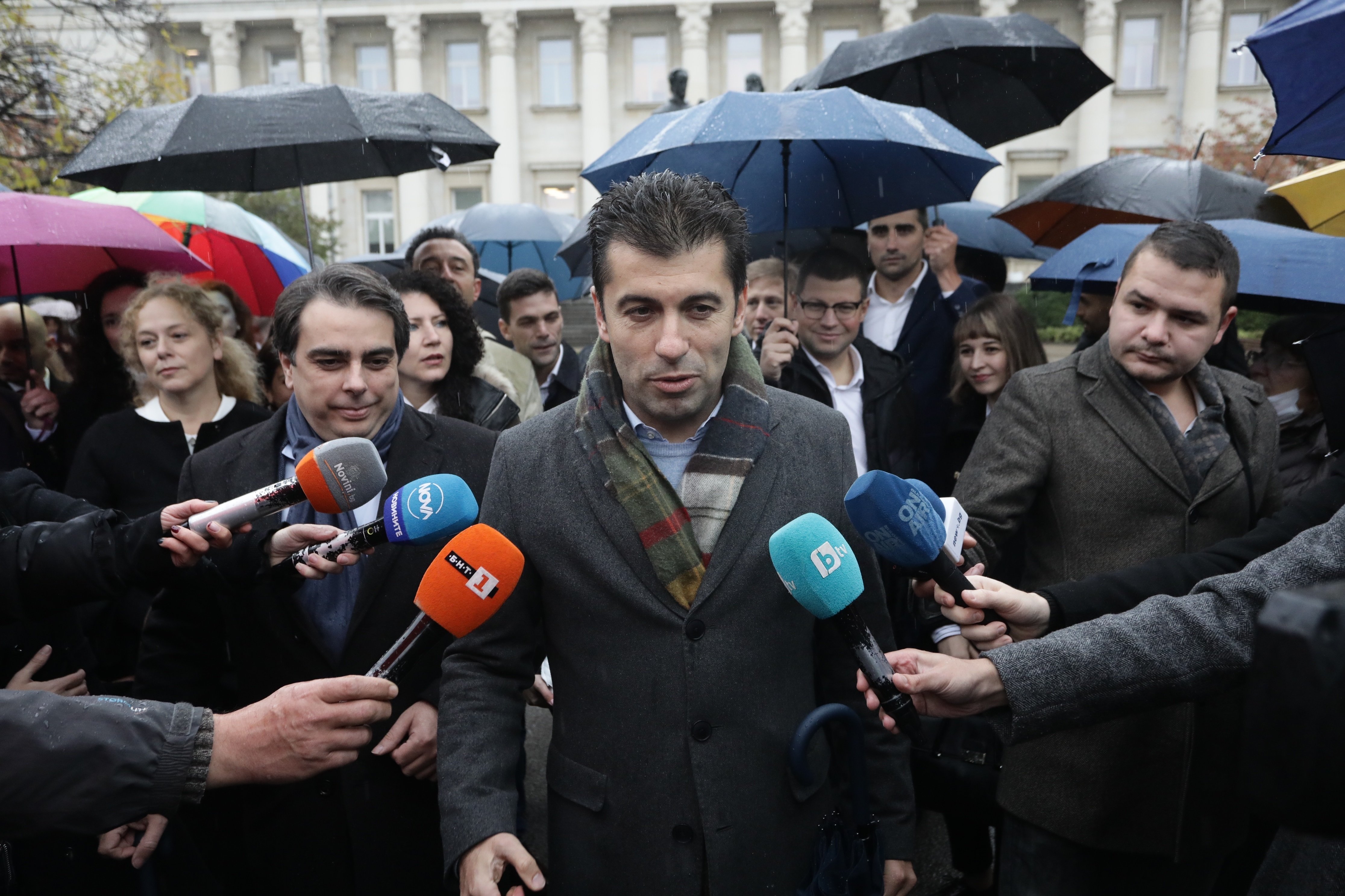 Читателите на OFFNews са оптимисти че четирите партии преговарящи за