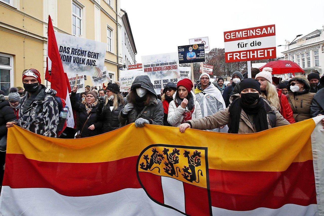 В Австрия продължават протестите срещу противоепидемичните мерки и намерението на