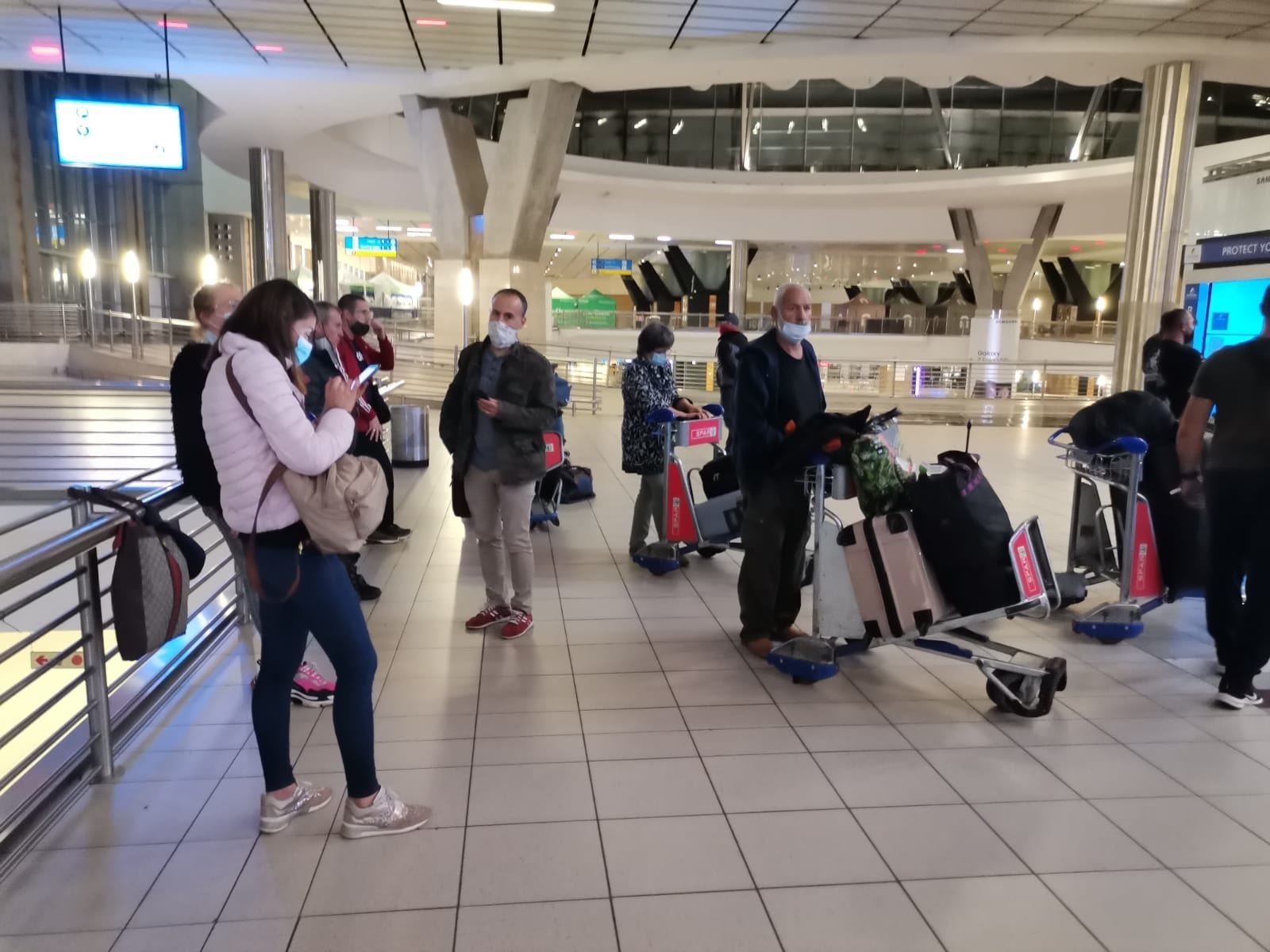 Специален полет на авиокомпанията ТАРОМ за репатриране на румънските граждани