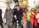 Антиваксъри преследваха Кирил Петков до дома му по Шишман (видео)