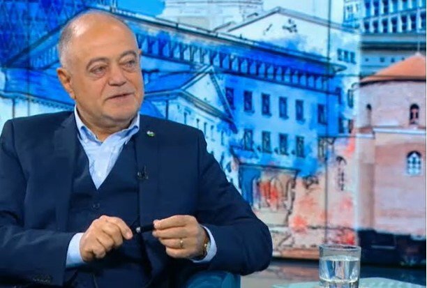 Преговарящите формации Продължаваме промяната Демократична България БСП и Има