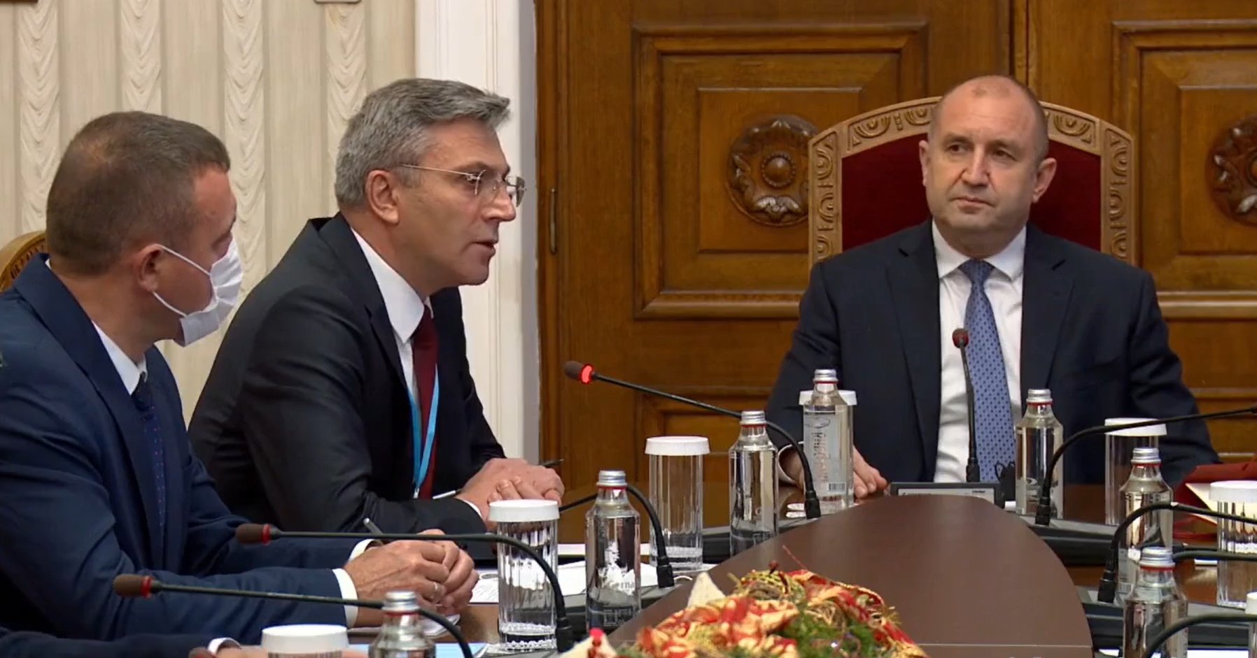 Тази година българските граждани на три поредни избора дадоха своя