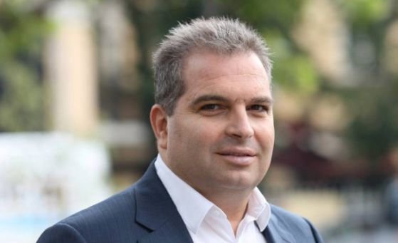 Според източници на OFFNews номинацията на Има такъв народ за