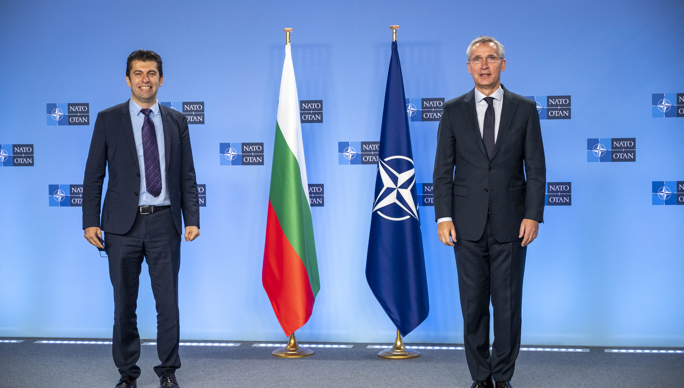 НАТО обмисля увеличаване на контингента си в България и Румъния