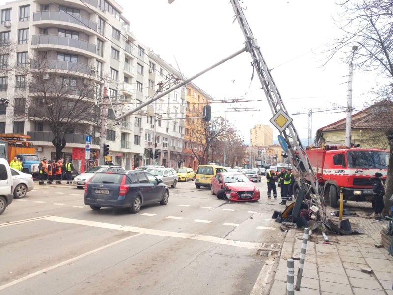 Катастрофа на ъгъла на столичните улици Опълченска и Пиротска спря