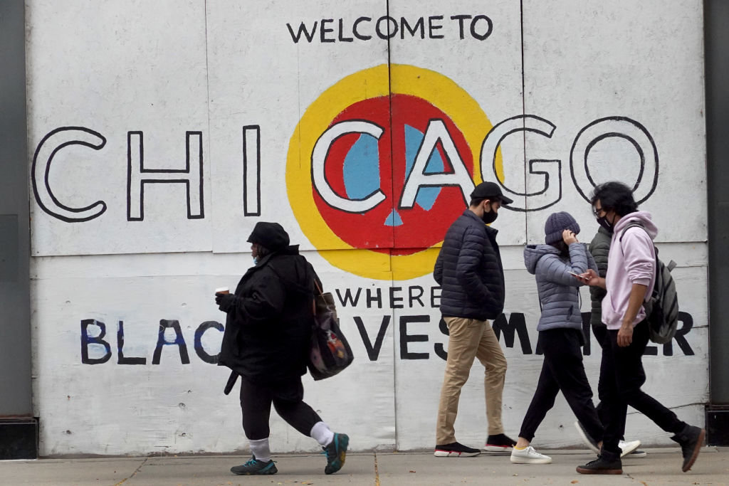Чикаго стана поредният голям град в САЩ който обяви изискване