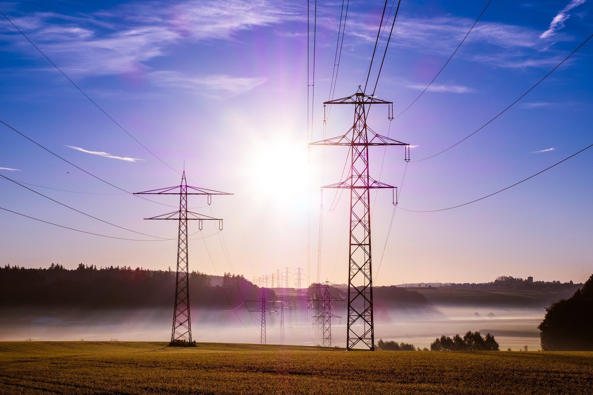 Рязко поевтиняване на тока на европейските енергийни борси отчете платформата