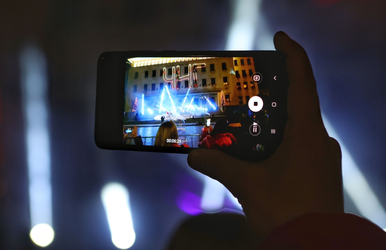 Как светът посрещна новата 2022 година С ограничения на посетителите на